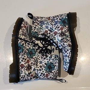 Doc Marten Canvas Women's Boots US Size 7